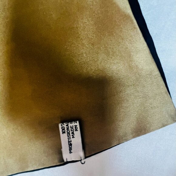 Elegant Vintage Black & Gold Silk Scarf – Adrienne Vittadini - Picture 11 of 14